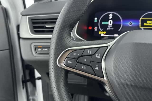Renault Captur (2025) thumbnail 6