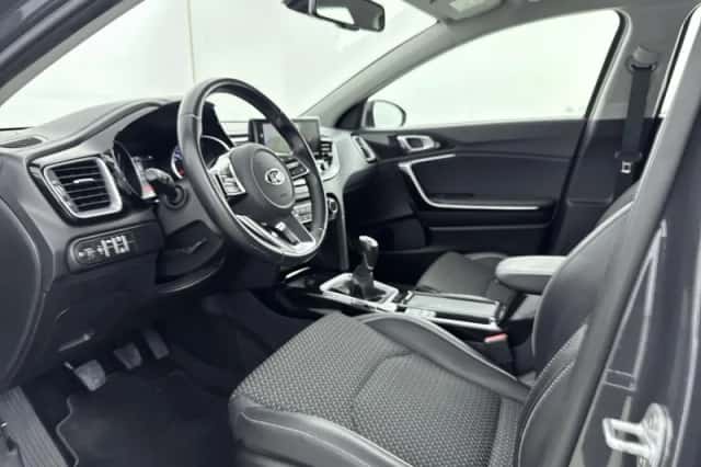 Kia XCeed (2020) thumbnail 17