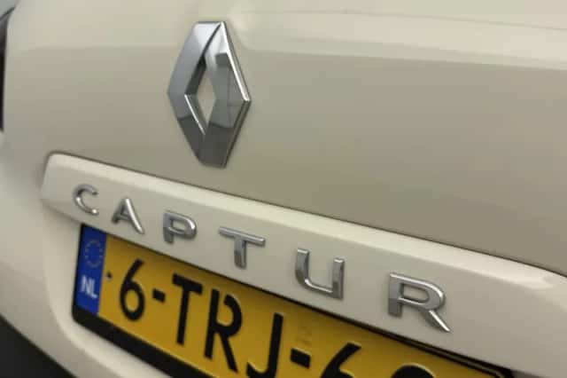Renault Captur (2014) thumbnail 21