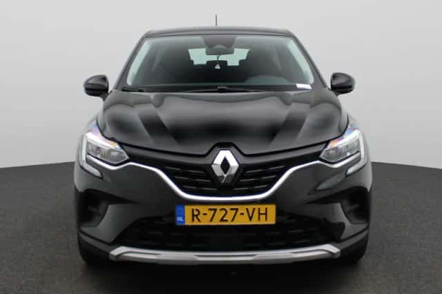 Renault Captur (2022) thumbnail 3