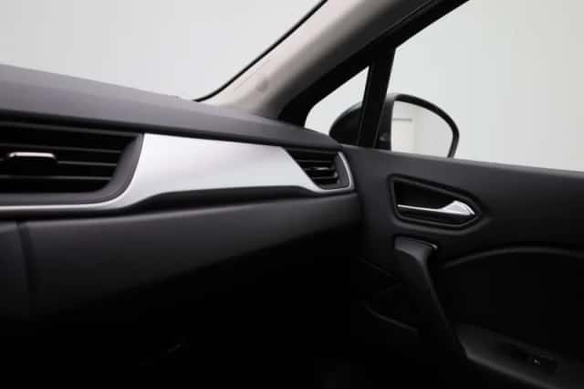 Renault Captur (2022) thumbnail 23