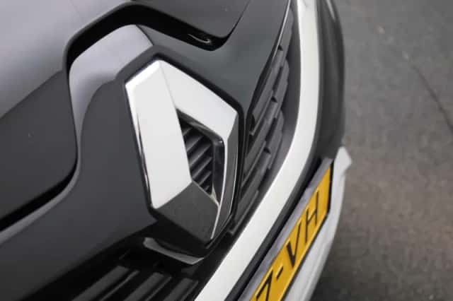 Renault Captur (2022) thumbnail 29