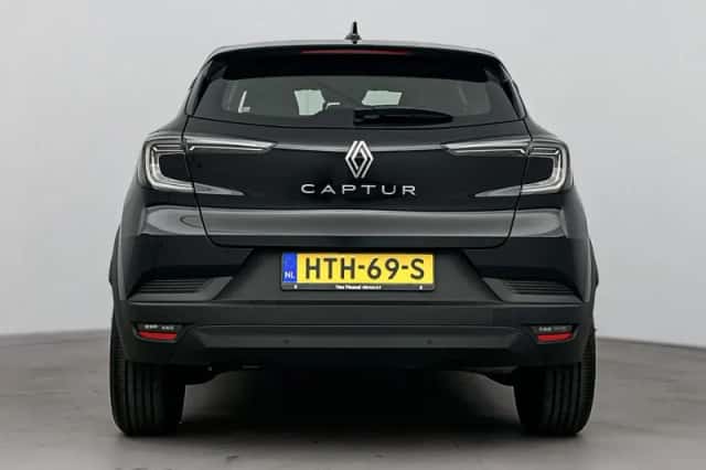 Renault Captur (2024) thumbnail 3