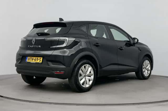 Renault Captur (2024) thumbnail 4