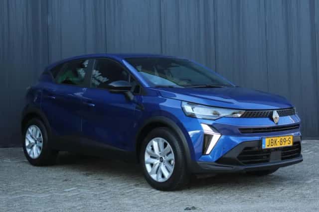 Renault Captur (2025) thumbnail 3