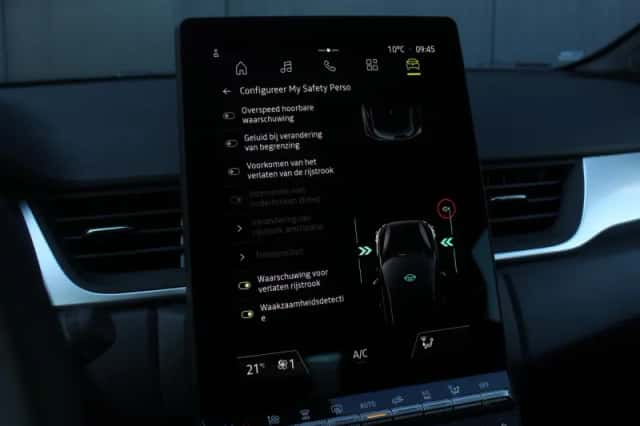 Renault Captur (2025) thumbnail 22