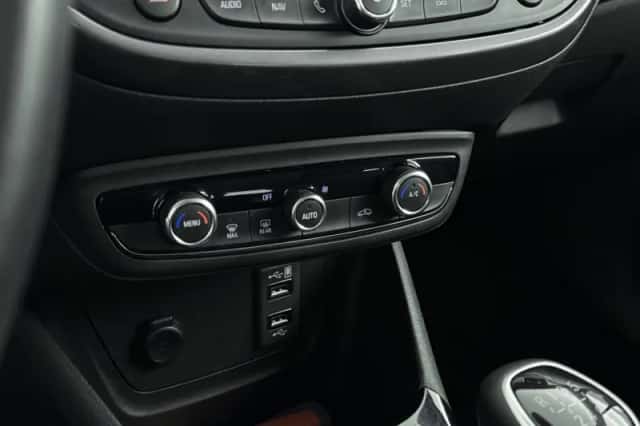 Opel Crossland X (2020) thumbnail 26