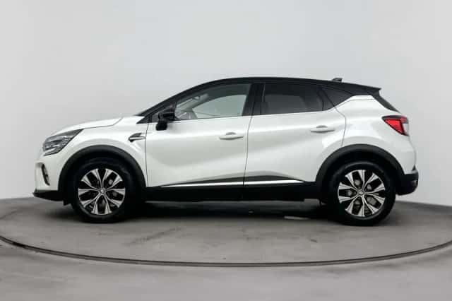 Renault Captur (2023) thumbnail 2