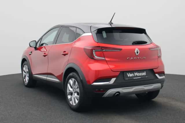 Renault Captur (2020) thumbnail 2