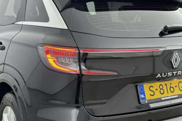 Renault Austral (2023) thumbnail 13