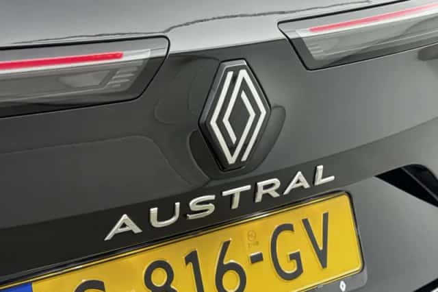 Renault Austral (2023) thumbnail 19