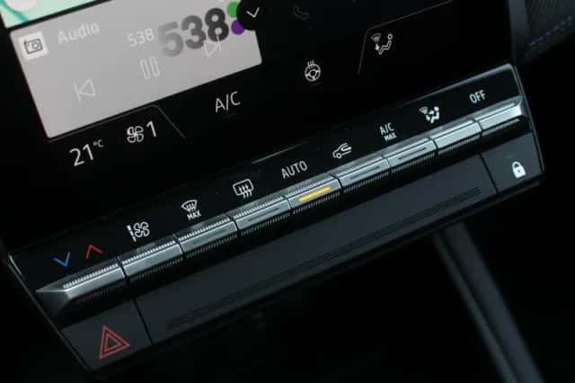 Renault Captur (2025) thumbnail 30