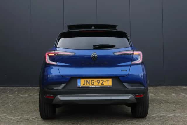 Renault Captur (2025) thumbnail 6