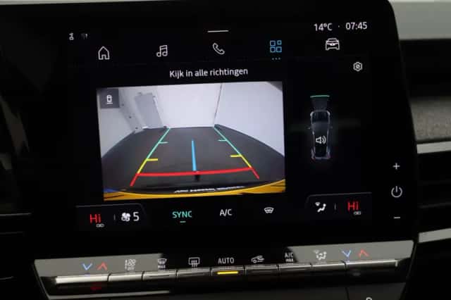 Renault Austral (2023) thumbnail 15