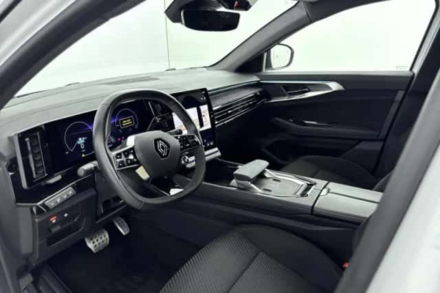 Renault Austral (2024) thumbnail 18