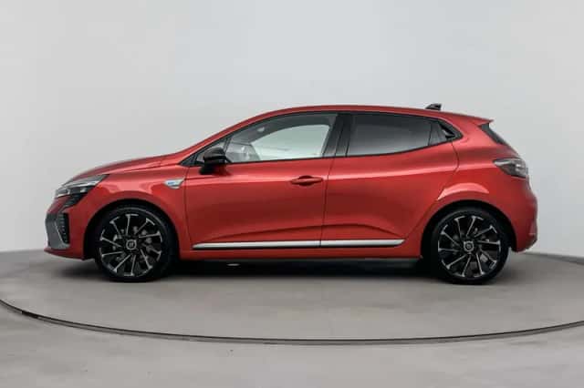 Renault Clio (2024) thumbnail 2