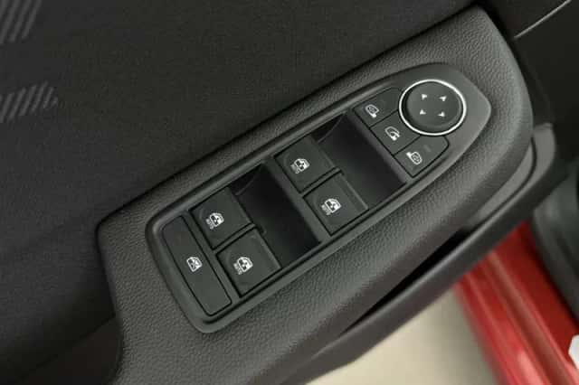 Renault Clio (2024) thumbnail 15