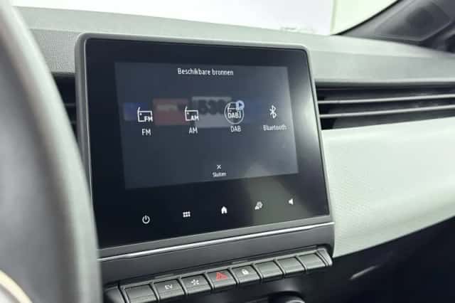 Renault Clio (2023) thumbnail 12