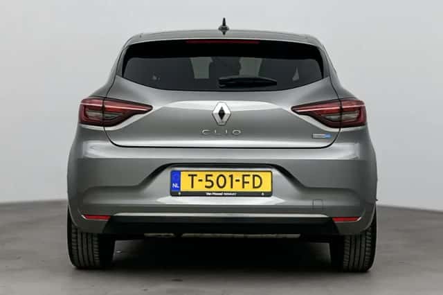 Renault Clio (2023) thumbnail 3