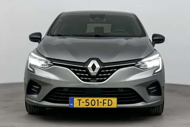 Renault Clio (2023) thumbnail 5