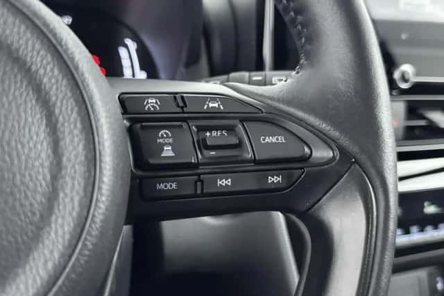 Toyota Yaris Cross (2025) thumbnail 6