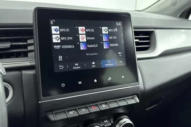 Renault Captur (2021) thumbnail 6