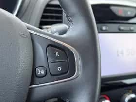 Renault Captur (2018) thumbnail 18