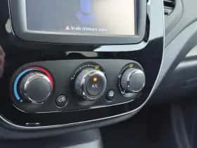 Renault Captur (2018) thumbnail 23