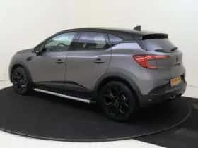 Renault Captur (2022) thumbnail 3