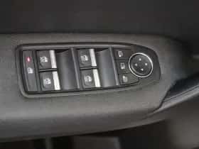 Renault Captur (2022) thumbnail 24