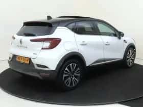 Renault Captur (2021) thumbnail 4