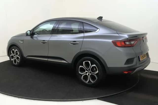 Renault Arkana (2023) thumbnail 3