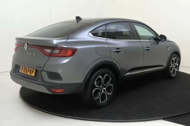 Renault Arkana (2023) thumbnail 4
