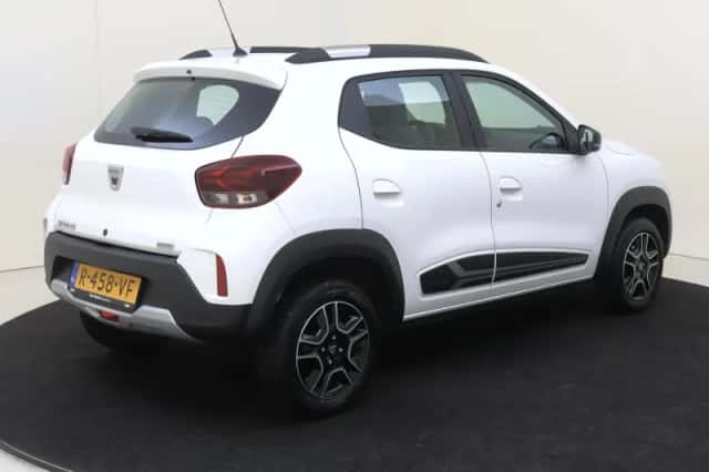 Dacia Spring (2022) thumbnail 4