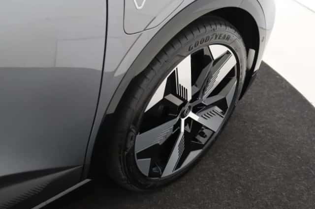 Renault Mégane E-Tech (2025) thumbnail 3