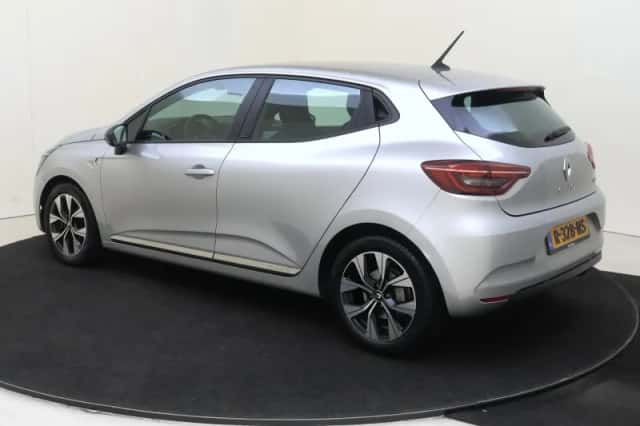 Renault Clio (2021) thumbnail 3