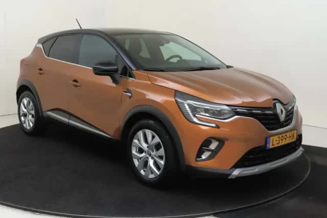 Renault Captur (2021) thumbnail 2