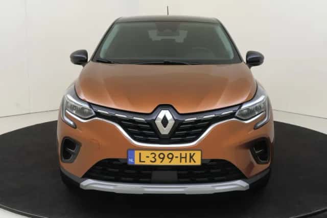 Renault Captur (2021) thumbnail 6