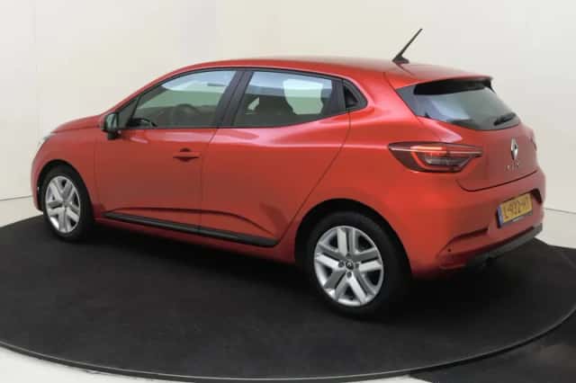 Renault Clio (2021) thumbnail 3
