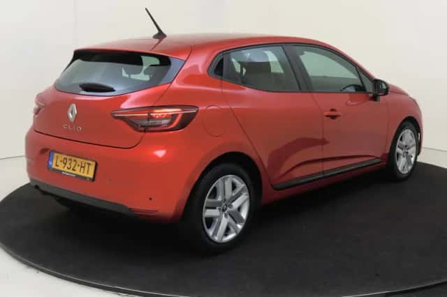 Renault Clio (2021) thumbnail 4