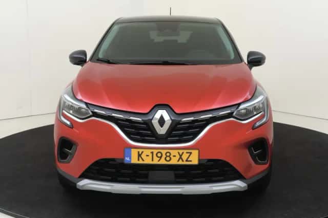 Renault Captur (2021) thumbnail 6