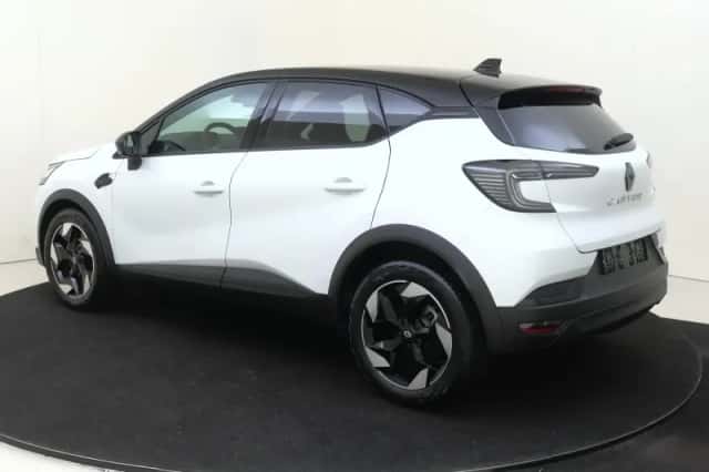 Renault Captur (2025) thumbnail 3