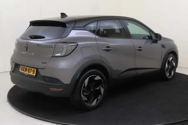 Renault Captur (2025) thumbnail 4