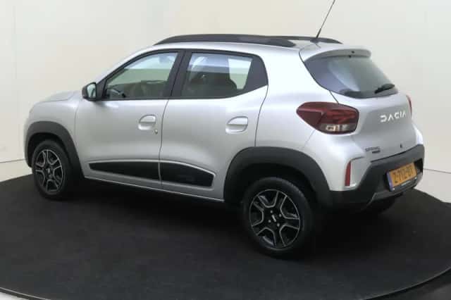 Dacia Spring (2024) thumbnail 3