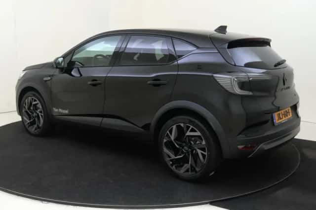 Renault Captur (2025) thumbnail 3