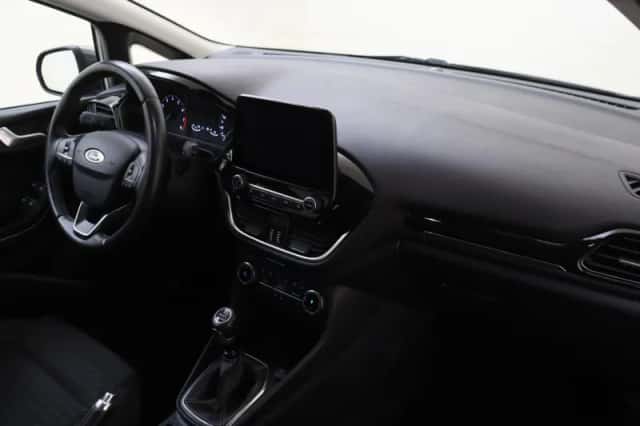 Ford Fiesta (2021) thumbnail 5
