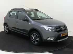 Dacia Sandero Stepway (2018) thumbnail 2