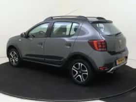 Dacia Sandero Stepway (2018) thumbnail 3