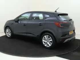 Renault Captur (2021) thumbnail 3