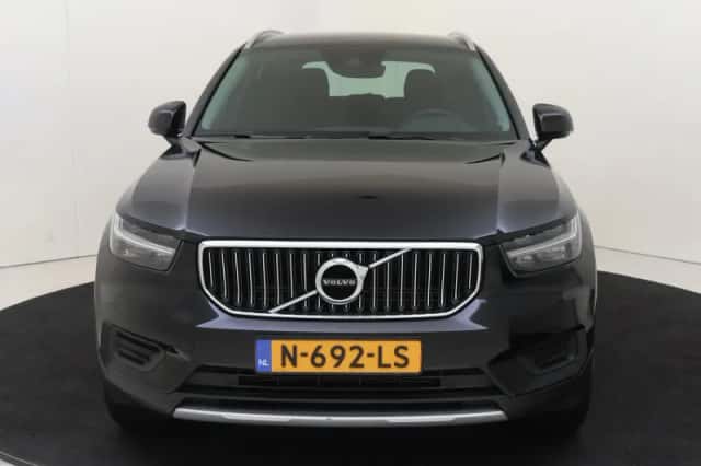 Volvo XC40 (2021) thumbnail 6
